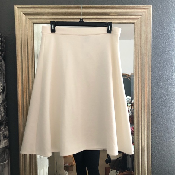 H&M Dresses & Skirts - NWT Off White H&M Skirt